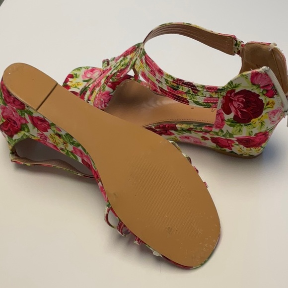 Wedged sandals flowered never worn - Picture 5 of 9